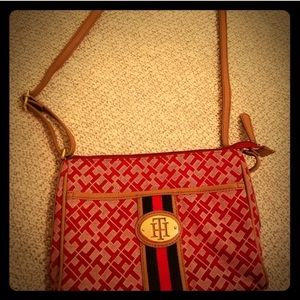 Tommy Hilfiger Logo Zip Crossbody